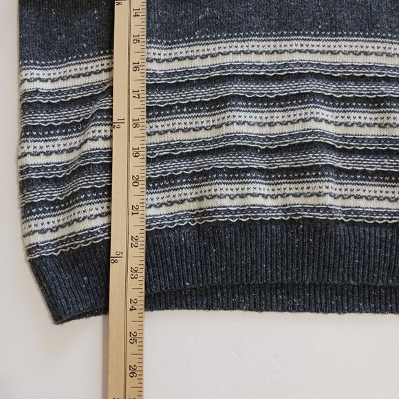 Orvis Gray Turtleneck Sweater With Border Stitch Detail Large NWT - Picture 9 of 9